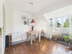 Dining Room- click for photo gallery
